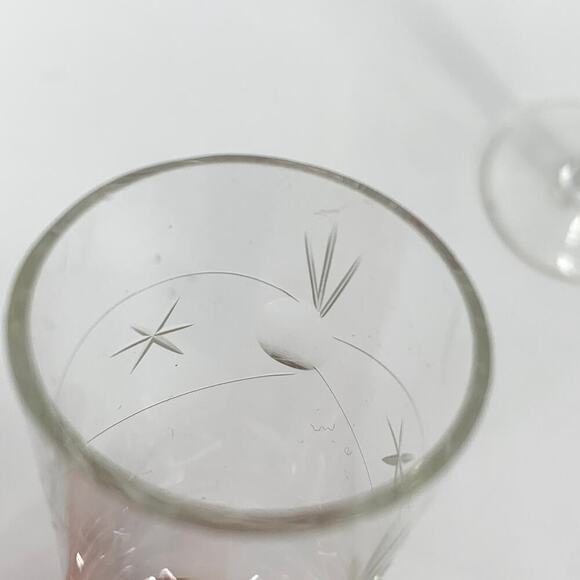 VTG MCM Set of 2 Apertif/Sherry/Port/Shot Glasses Starburst Etched Glass Retro - Picture 2 of 9